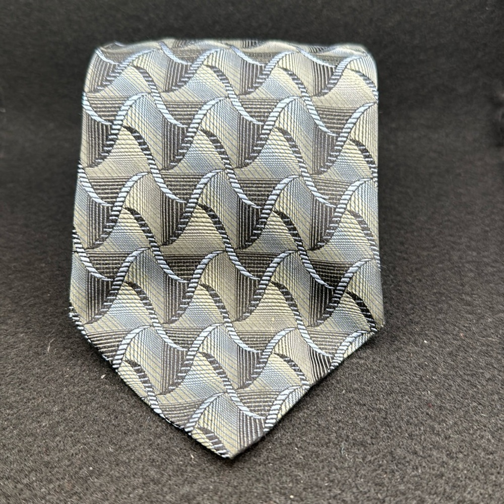 Platinum Designs Silk Tie